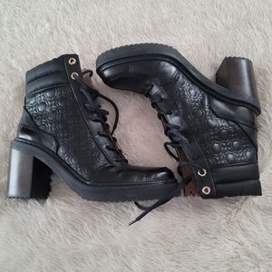 LOUISE ET CIEVAMBA LACE-UP BOOTIE